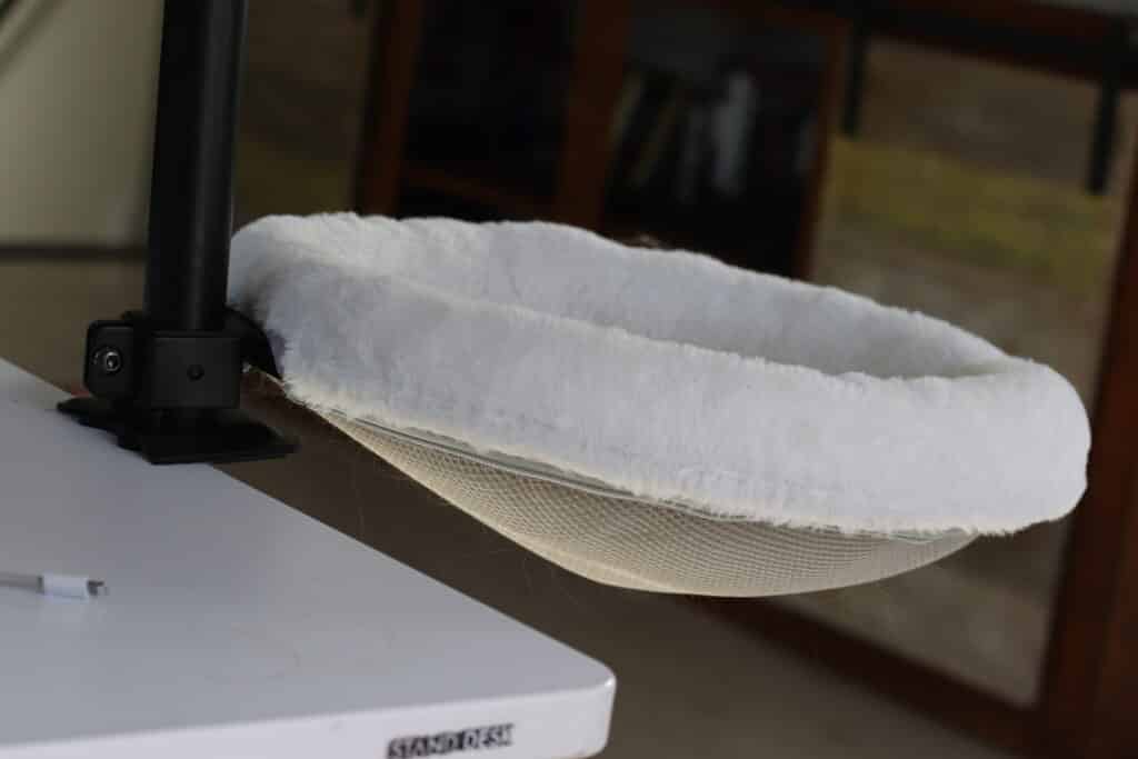 desk-mounted-cat-bed ⋆ Sassy Koonz Maine Coon Cattery desk mounted cat bed